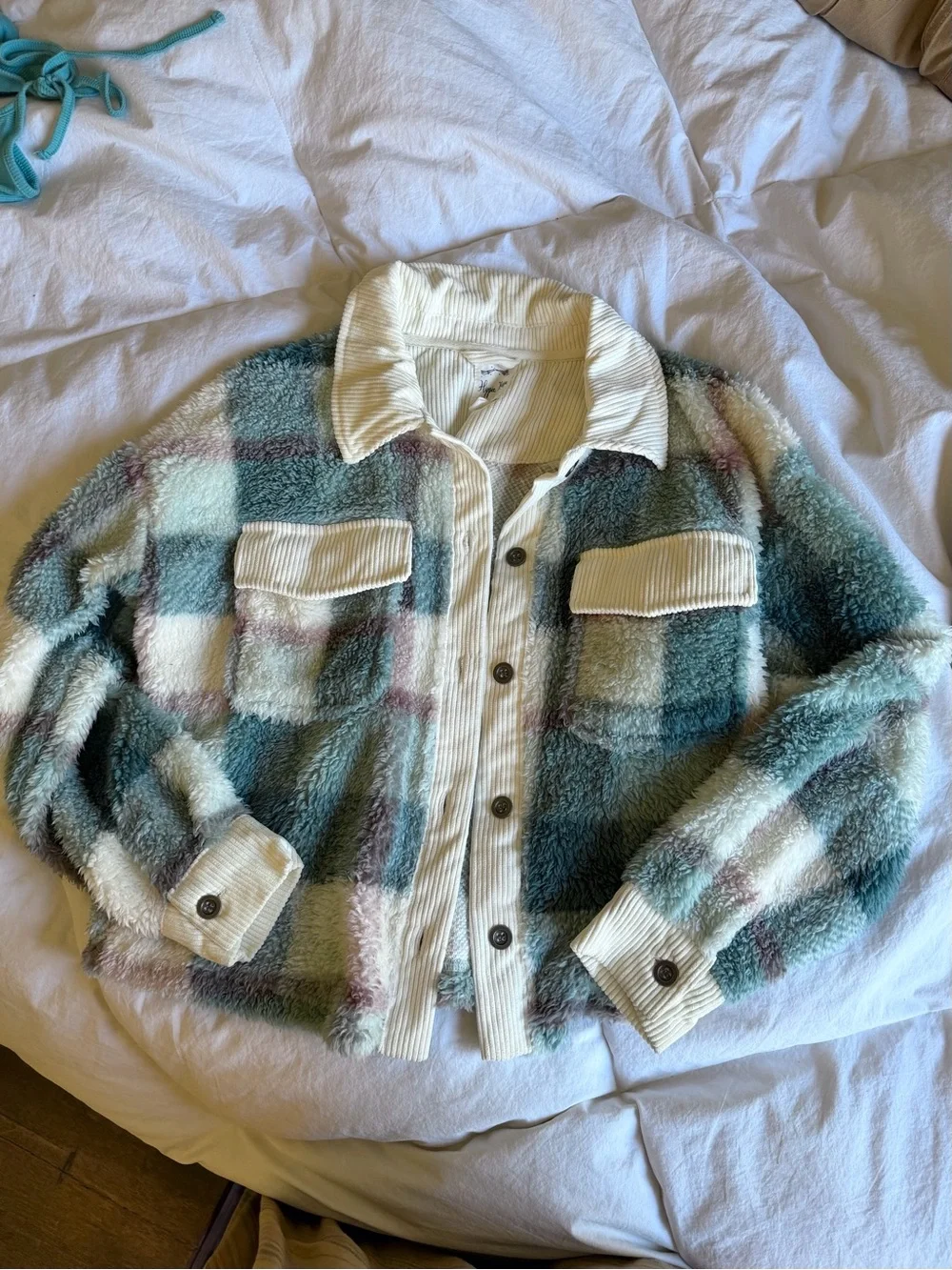 Hippie Rose Plush Plaid Teddy Jacket in Light Blue and Cream Small - Picture 2 of 4